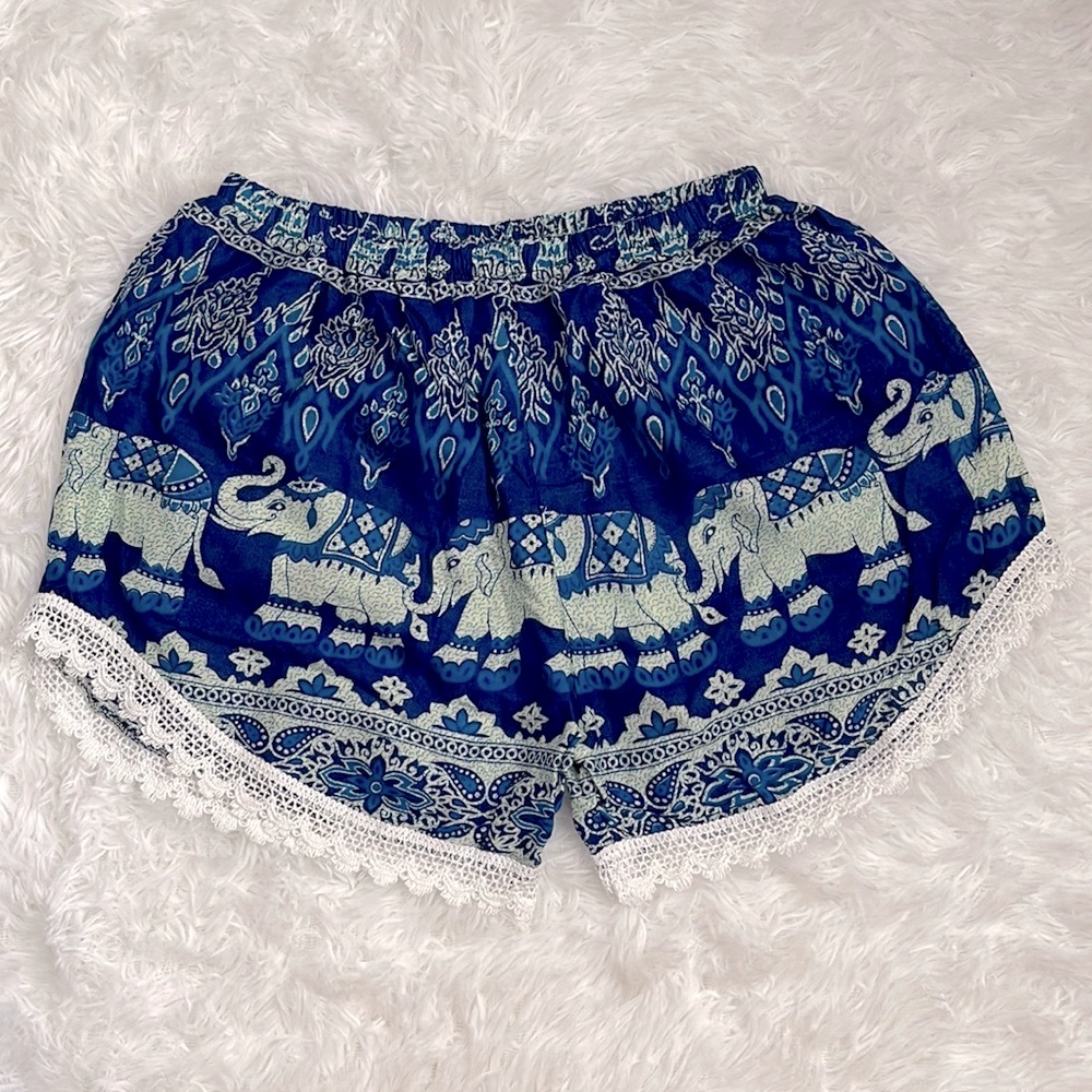 Blue Elephant Print Women's Shorts